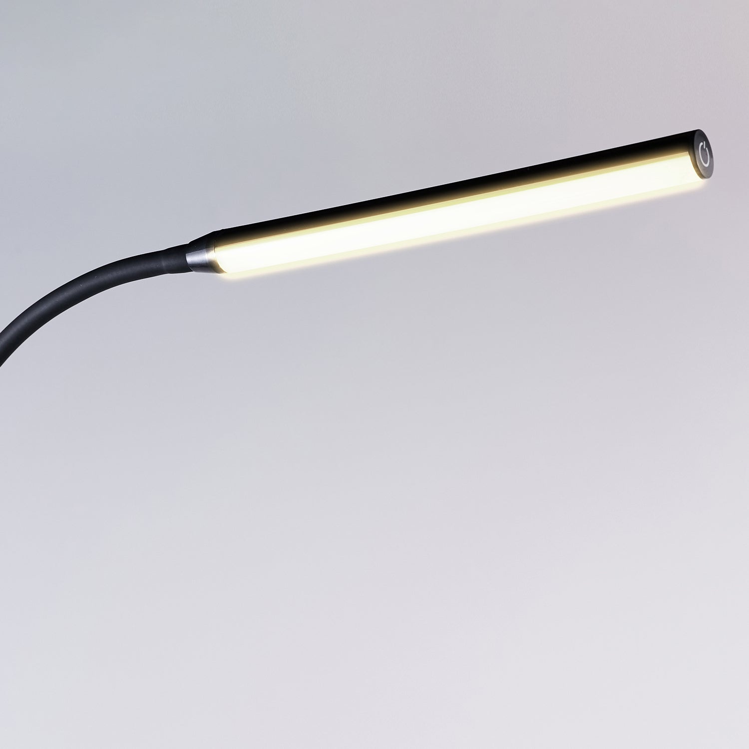 Saber LED Floor Lamp Black